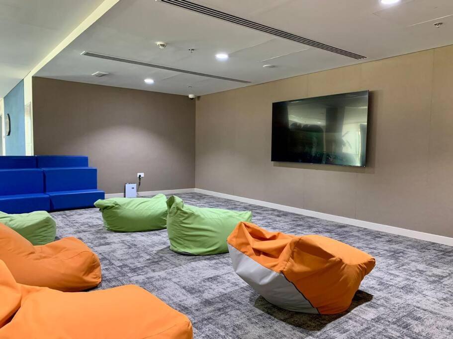 Top Rated Family - Yas Apartamento *